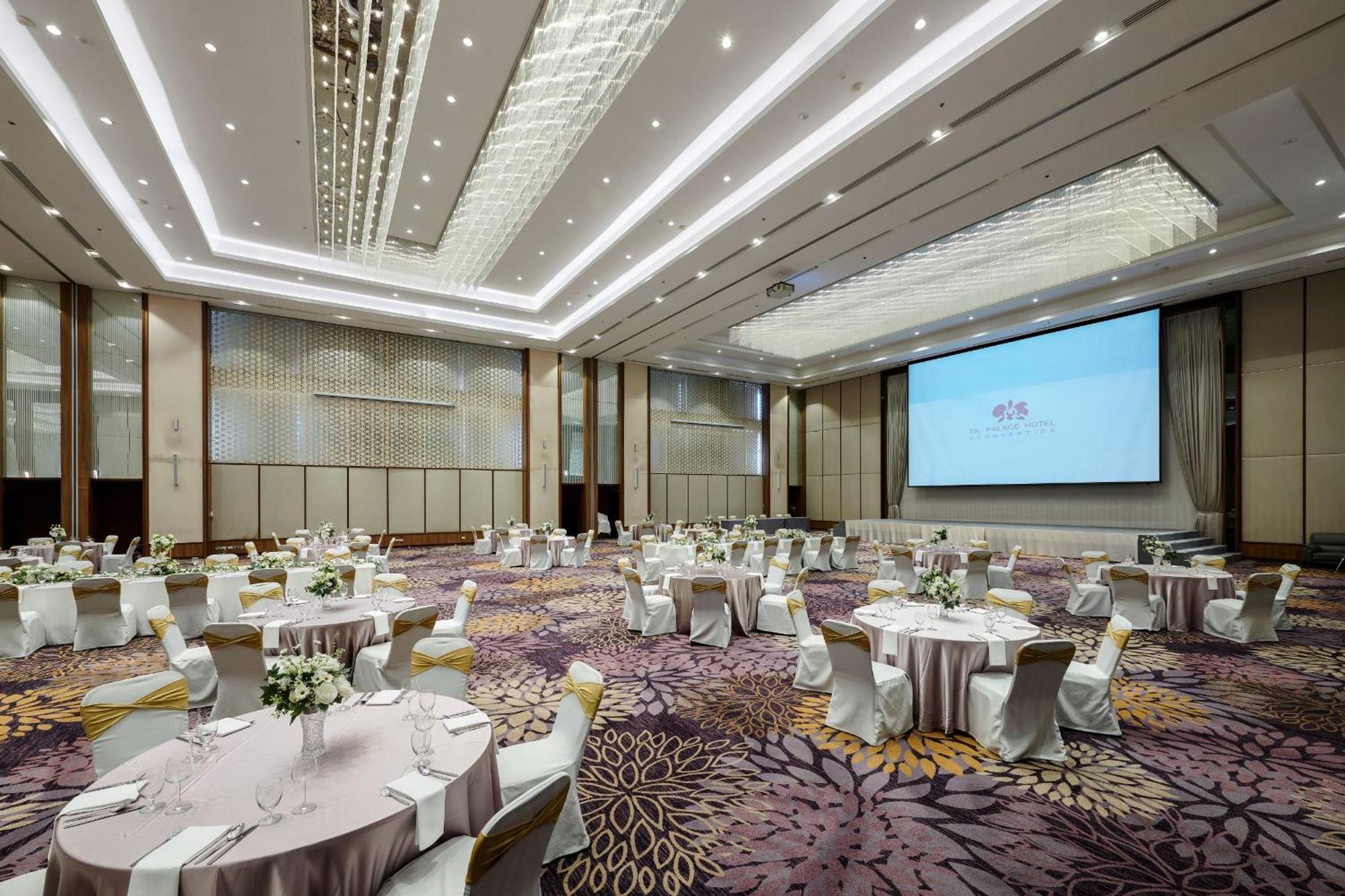 Tk Palace Hotel & Convention Bangkok Kültér fotó